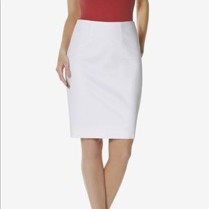The limited white pencil skirt size 4